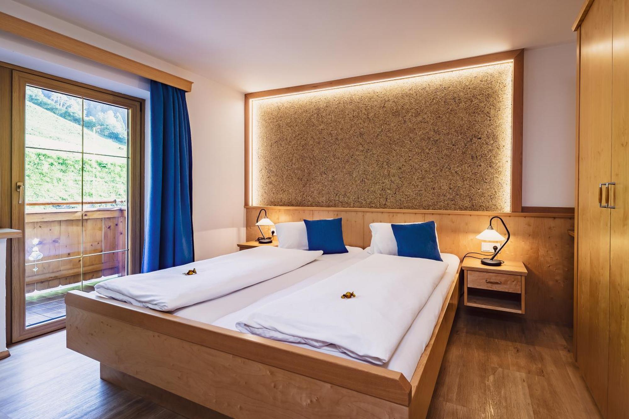 Panorama Hotel Guggenbichl - Inkl Sommerkarte, Einmaliger Eintritt Ins Tauern Spa & Bester Ausblick Ueber Капрун Екстер'єр фото