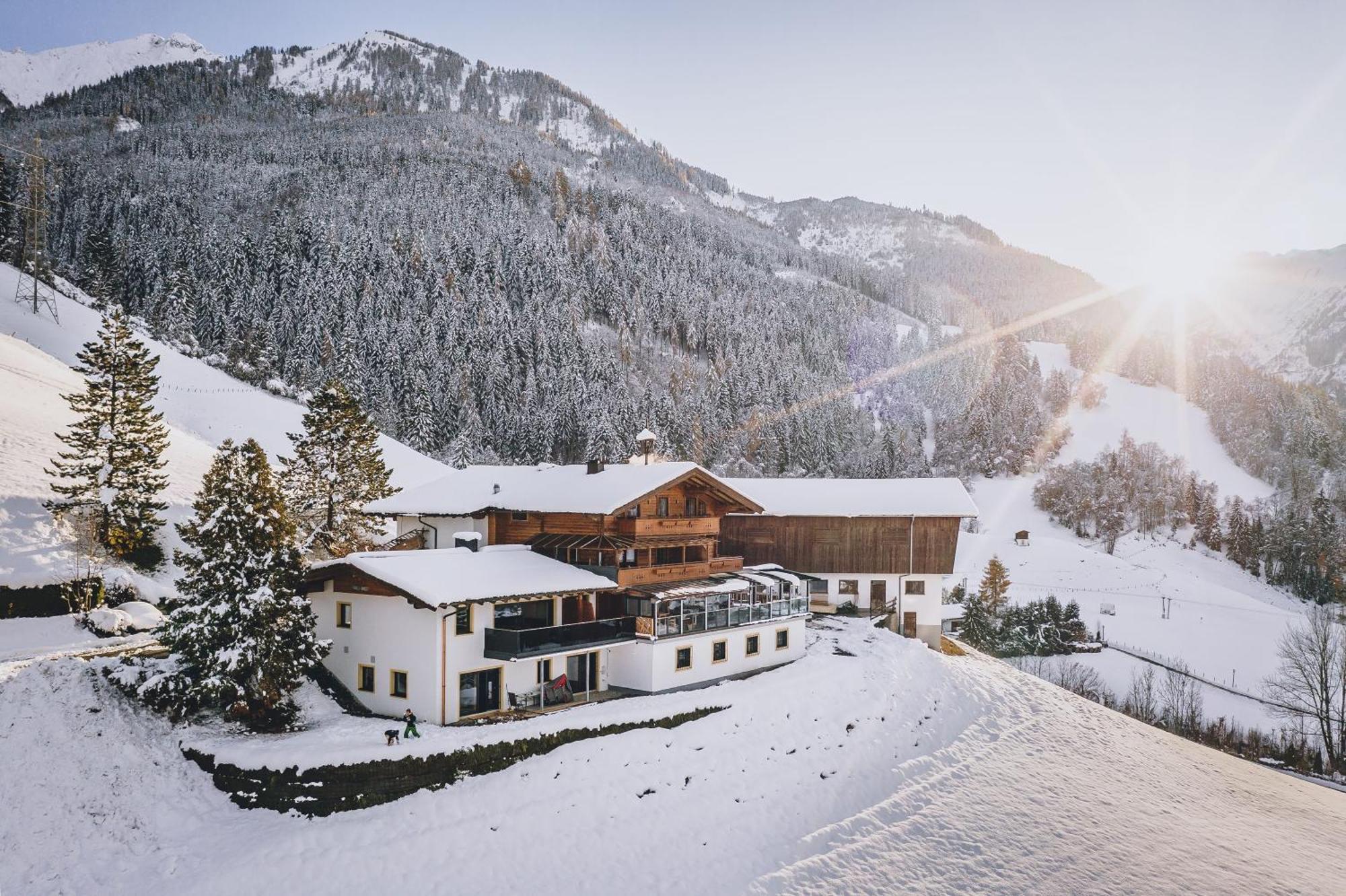 Panorama Hotel Guggenbichl - Inkl Sommerkarte, Einmaliger Eintritt Ins Tauern Spa & Bester Ausblick Ueber Капрун Екстер'єр фото